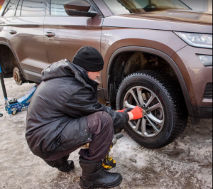 Организация выездного шиномонтажа на МКАД: логистика по кольцевой дороге, работа в условиях интенсивного трафика, сроки обслуживания и сотрудничество с автопарками